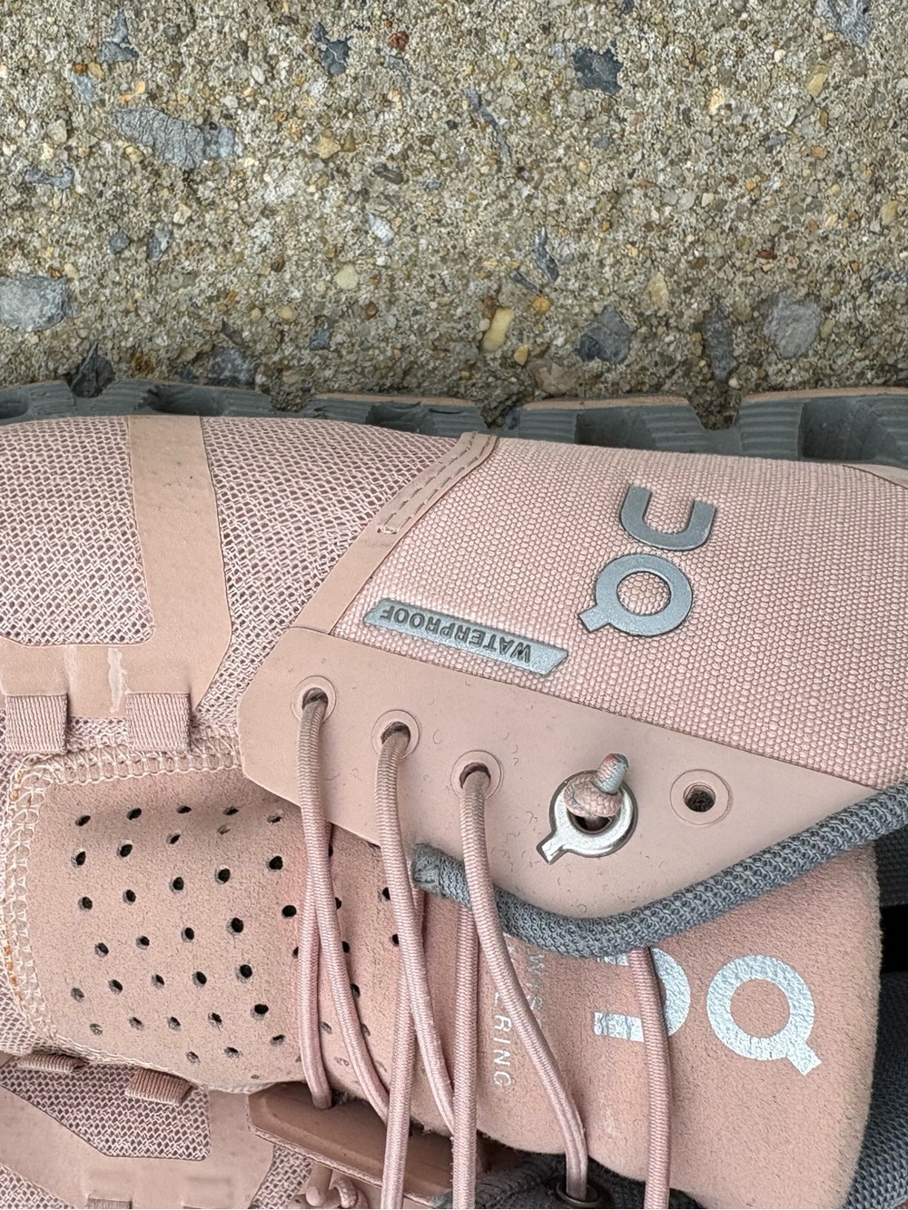 On Running Cloud Women’s Waterproof Shoes – Size 9– Blush Pink & Gray - Picture 6 of 12